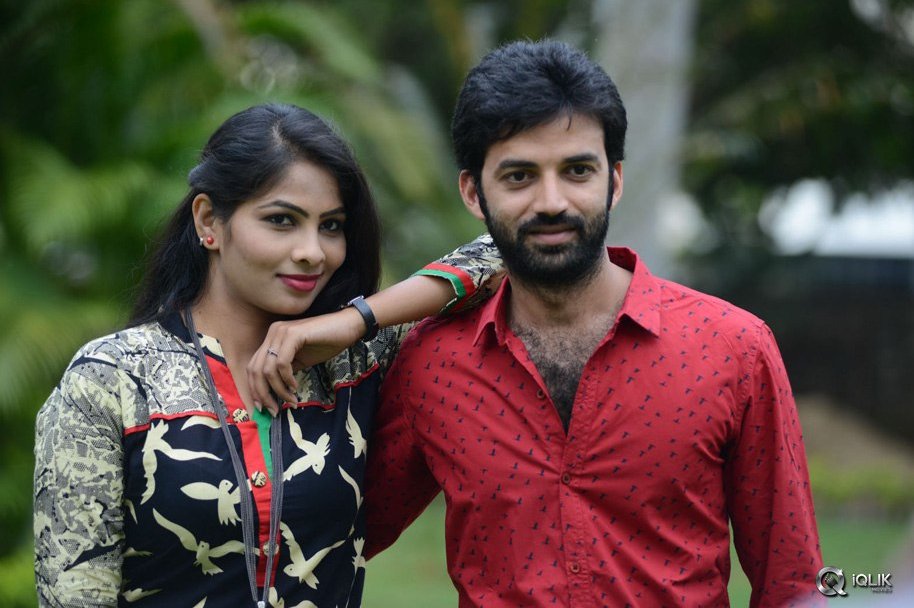 Bandhook-Movie-Platinum-Disc-Function